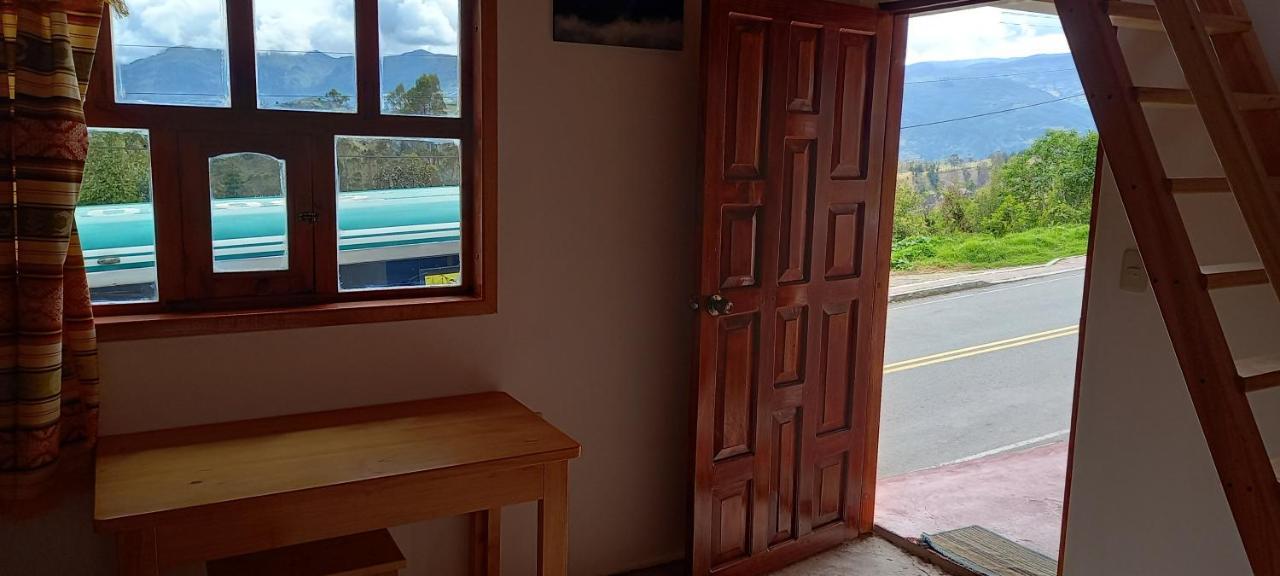 Hostal Dona Clarita & Vegetarian Food Chugchilan Ngoại thất bức ảnh